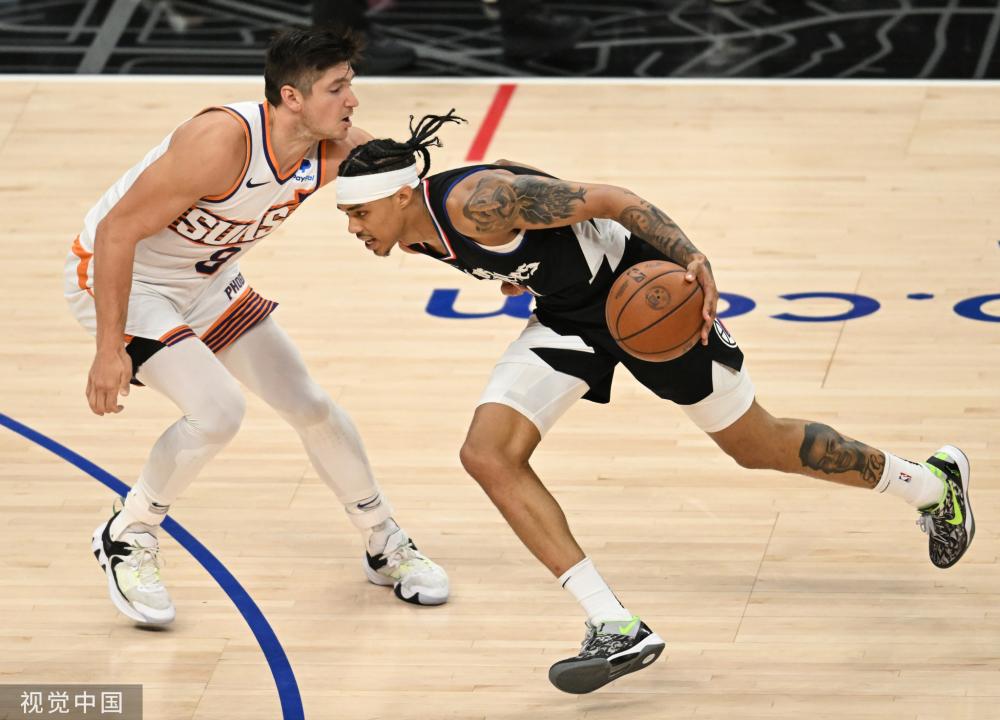 而他选择用 而他选择用