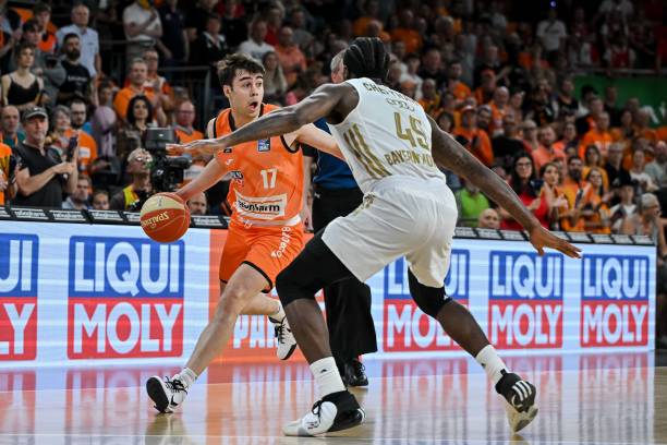 坚定地向着 坚定地向着